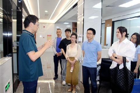 【基础研究】广东省临床医学学会-基础医学研究实验室参观交流活动顺利举行!